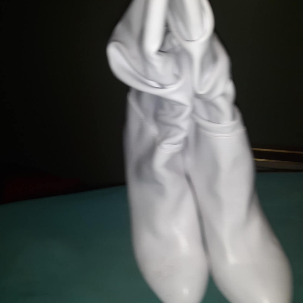 Boots - Picture 2 of 3
